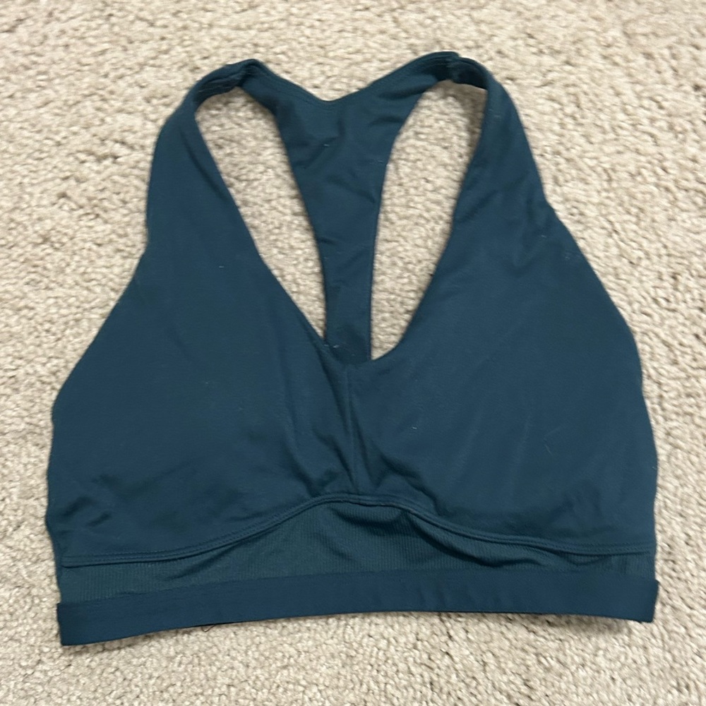 Alphalete sports bra